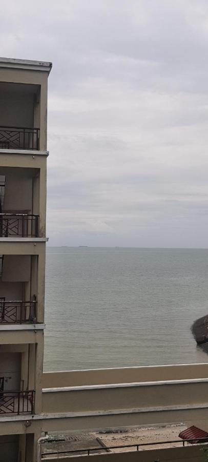 Paradise Seaview Homestay Port Dickson Extérieur photo